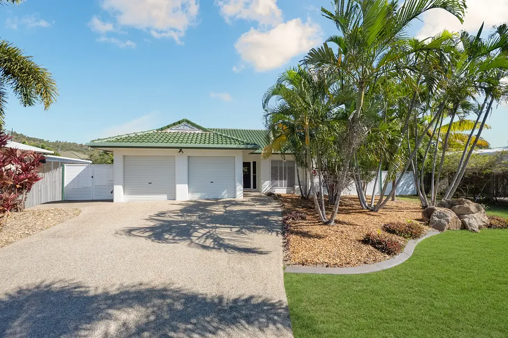 Mount Louisa 4房  Practical Living in a Convenient Mount Louisa Location