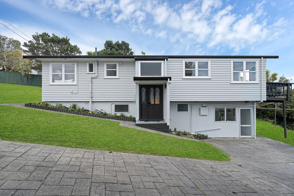 Birkenhead 5 Bedroom Ready for Family Life or Future Development