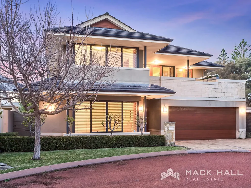8 Chipperfield Court, Mosman Park, WA 6012