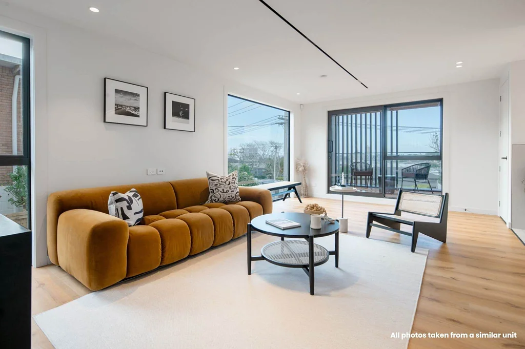 2A Rangitoto Terrace, Milford, North Shore City, Auckland