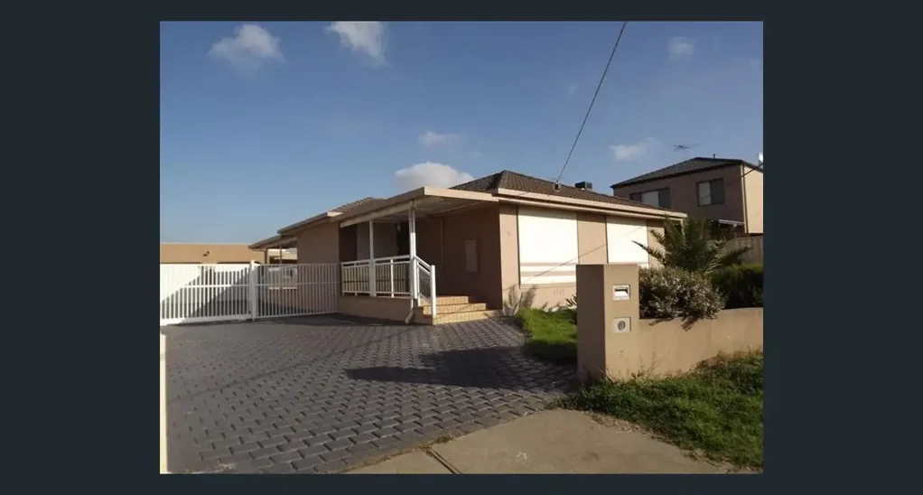 9 English court, Kings Park, VIC 3021