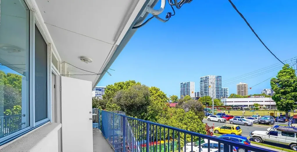 One Bedroom Renovated Studio Apartment