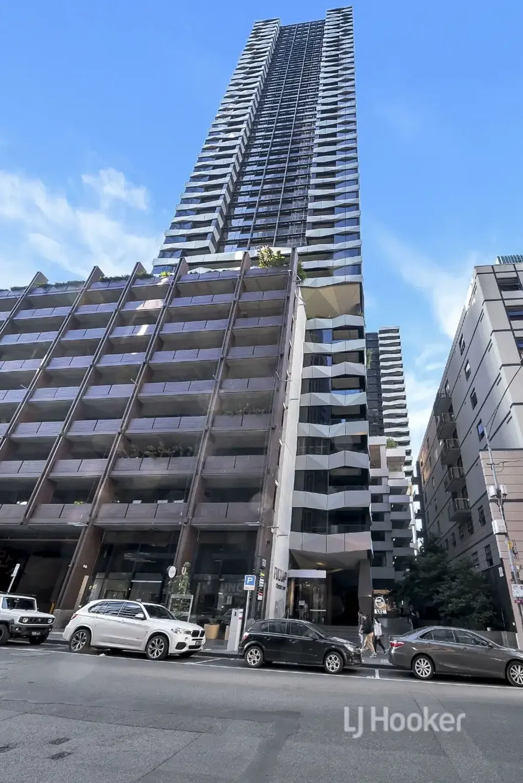 Melbourne 2房 墨尔本核心地段 尊贵Fulton Lane综合体 现代2卧室公寓 时尚厨房 私人阳台 豪华设施 一站式生活 Prime location 2 bedroom 2 bath 1 car space apartment 
Vendor must sell !
