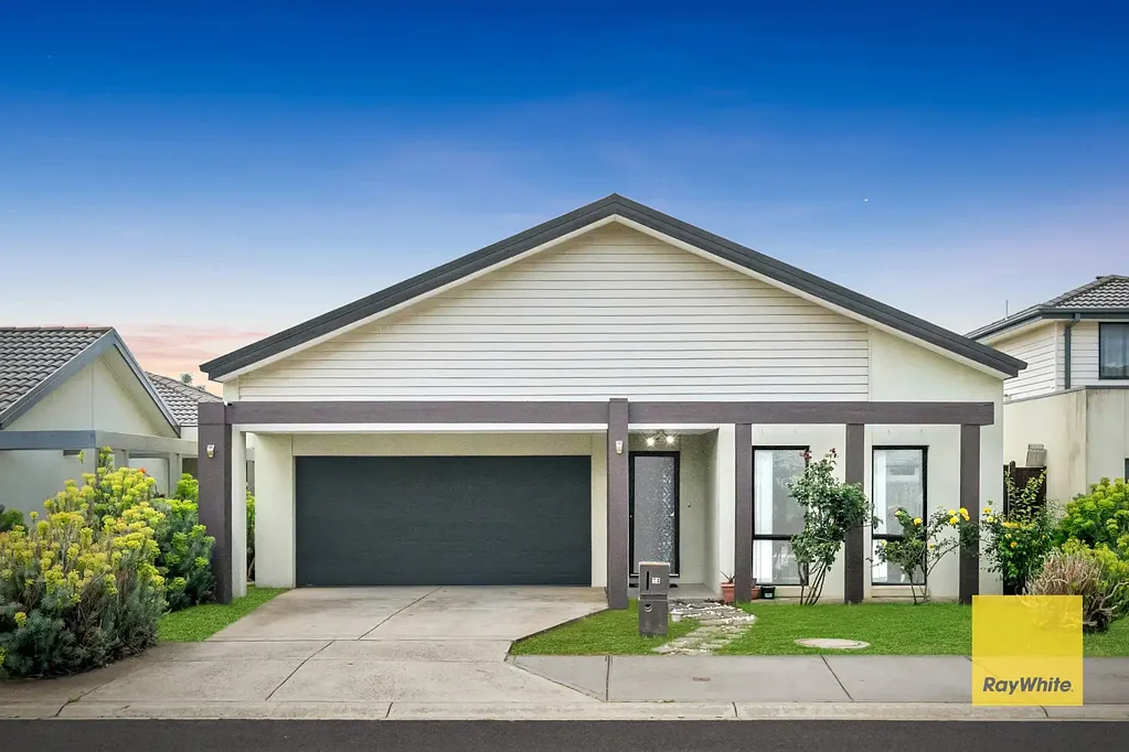 14 Regent Close, Burnside Heights, VIC 3023
