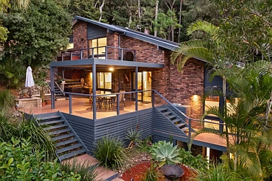 Bayview 4chambre Wake to Pittwater Views, Entertain in Style & Live Sustainably