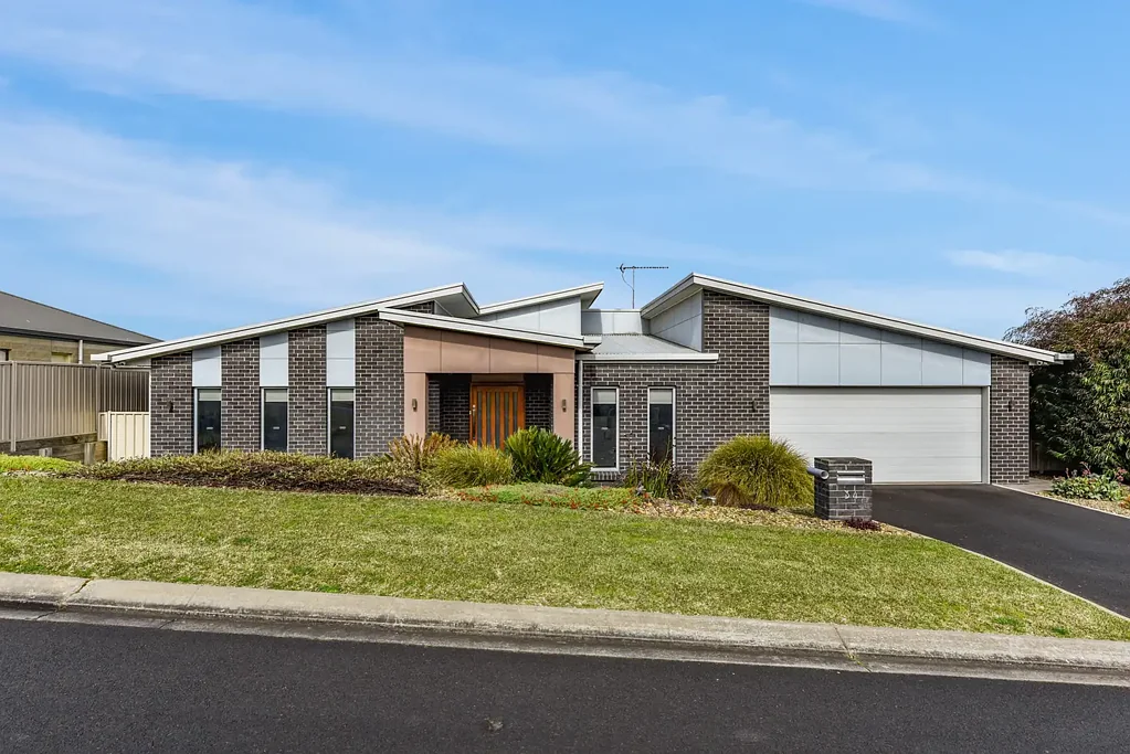 Mount Gambier 3房  THAT "AS NEW" FEELLING WITH THE BELLS AND WHISTLES