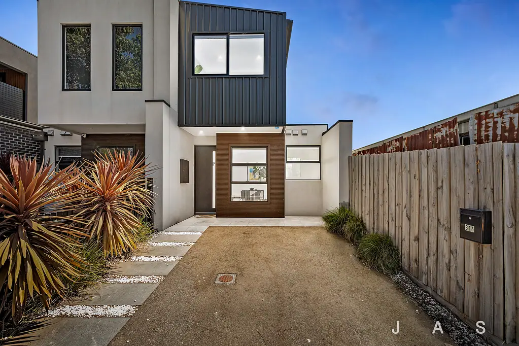 16B Lily Street, Seddon, VIC 3011