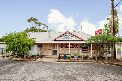 Rhynie 4Moenga Endless Potential in the Heart of Clare Valley – Historic Rhynie Pub on 2 Acres