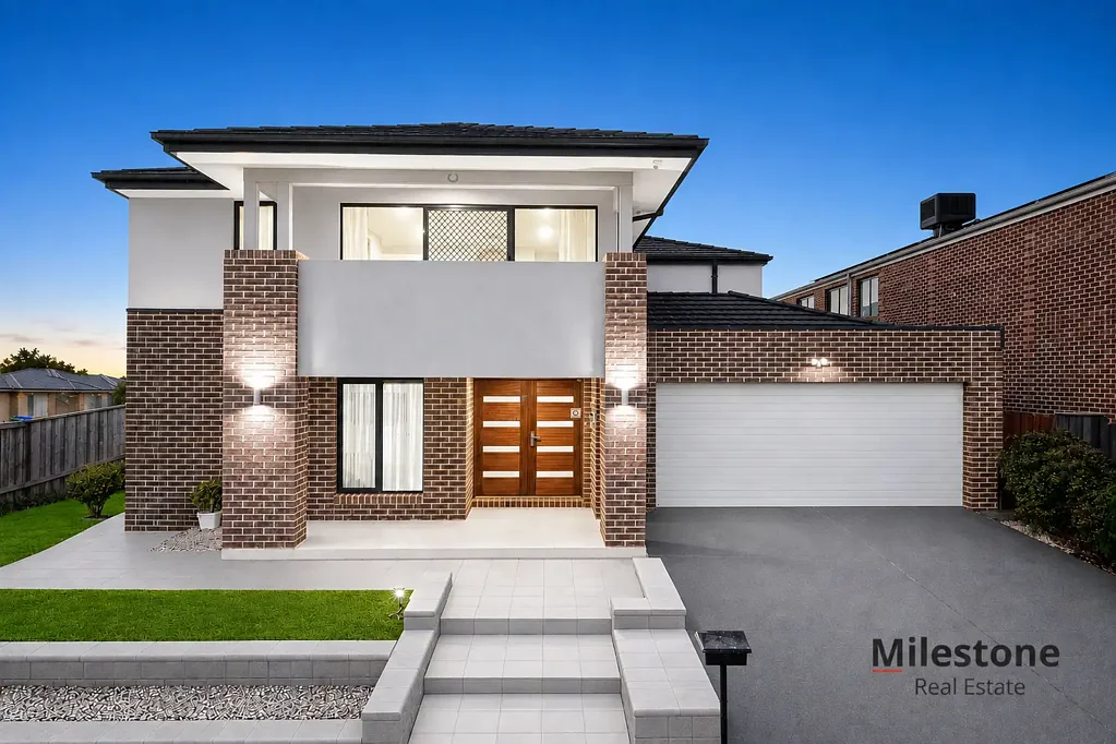 Clyde North 6Zimmer Next to Berwick Waters- Metricon House with Expansive Living Spaces, and Stunning Views!