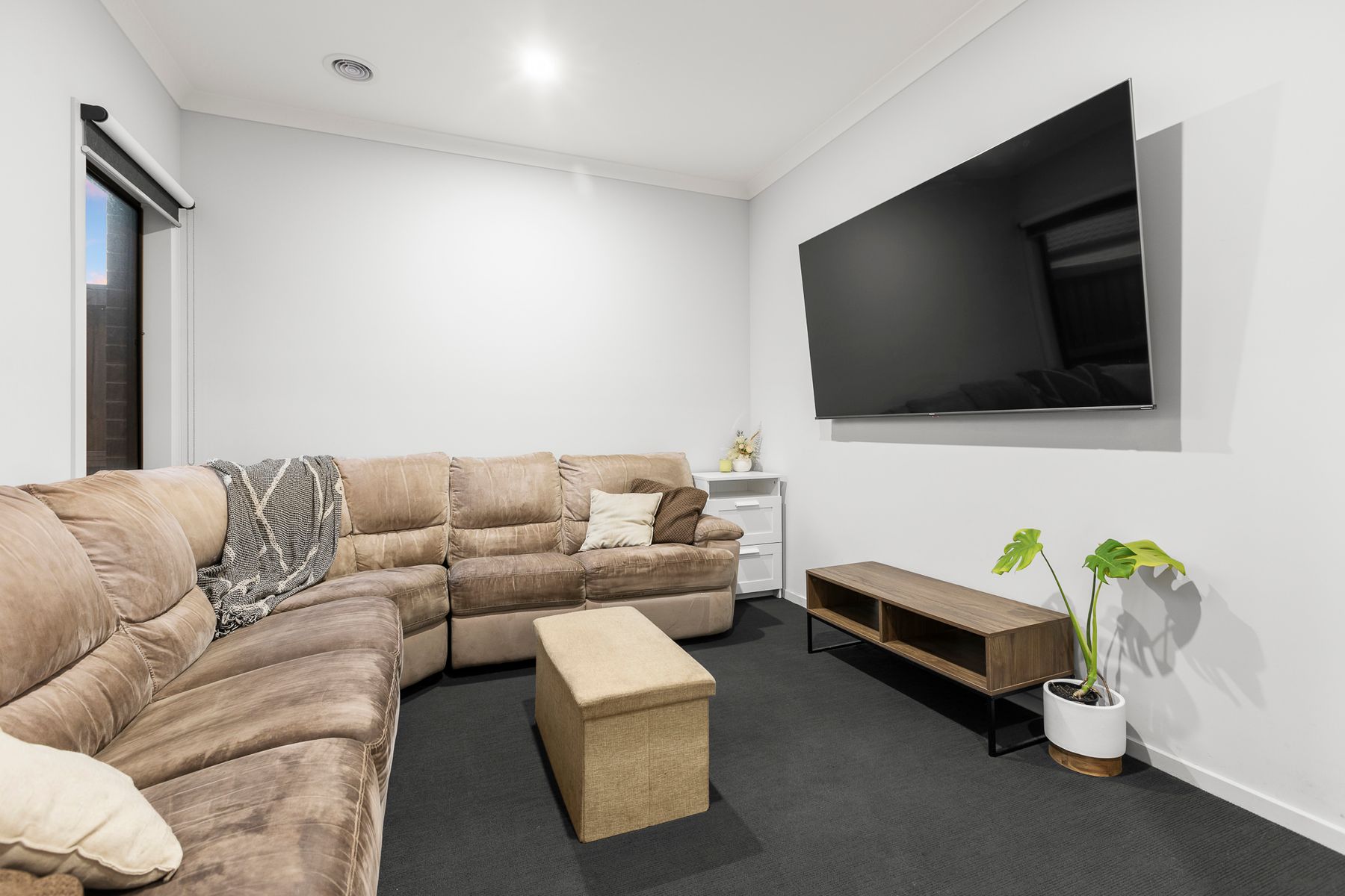 27 BOURBON RD, CRANBOURNE EAST VIC 3977, 0 phòng ngủ, 0 phòng tắm, House