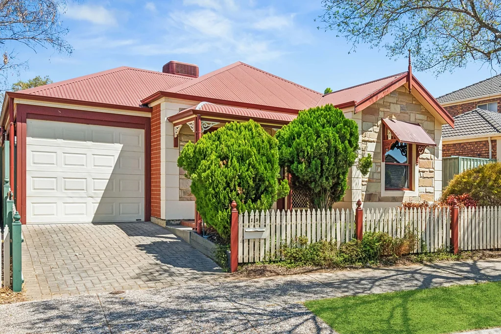 19 Swan Circuit, Mawson Lakes, SA 5095