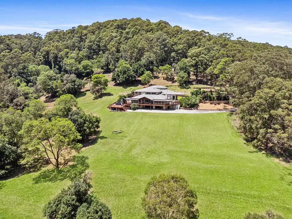 Matcham 6ห้องนอน A Luxurious Acreage Estate Offering Unrivalled Elegance and Serenity