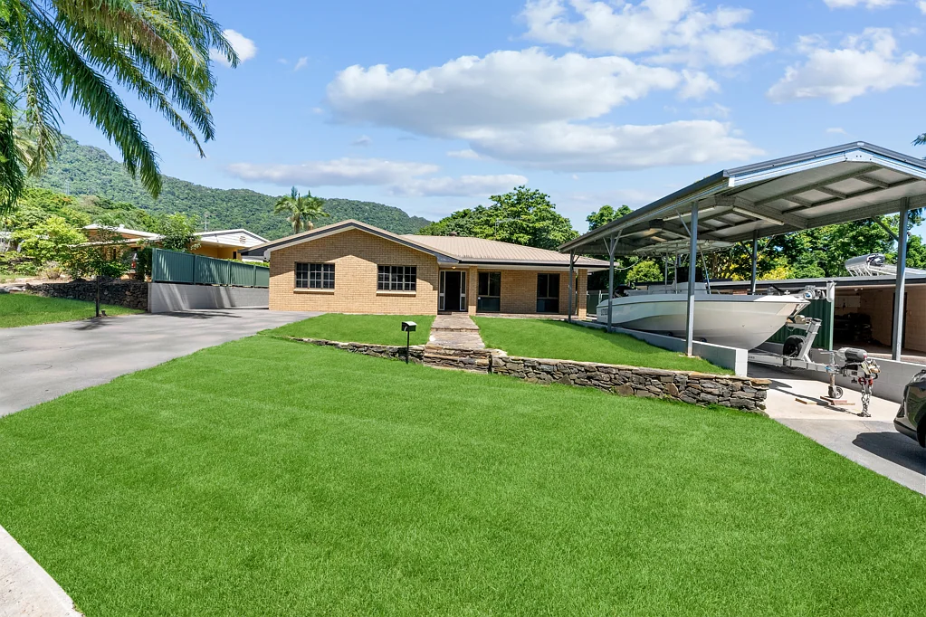 7 Curlew Court, Bayview Heights, QLD 4868
