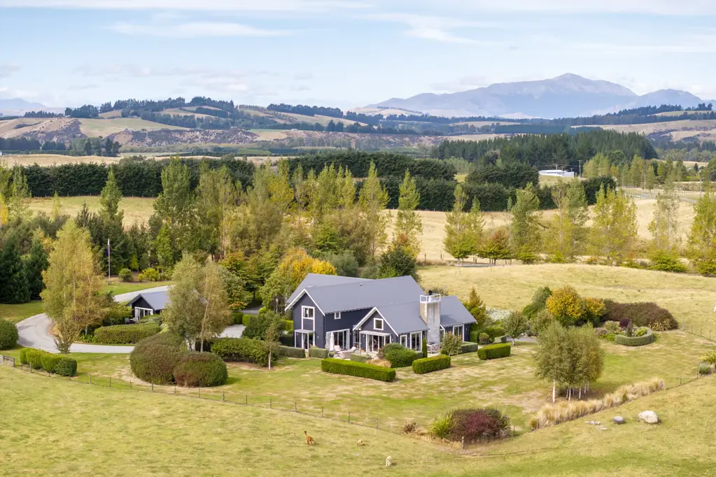 Te Anau A rare blend of farming success and luxury