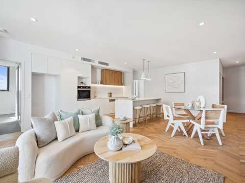 Como 3 Bedroom Secure, Luxury Living in a Near-New Landmark Development