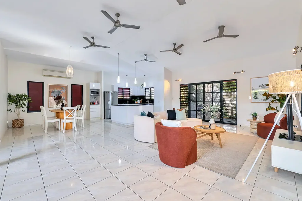 Rosebery 4 Bedroom Expect the Best!!