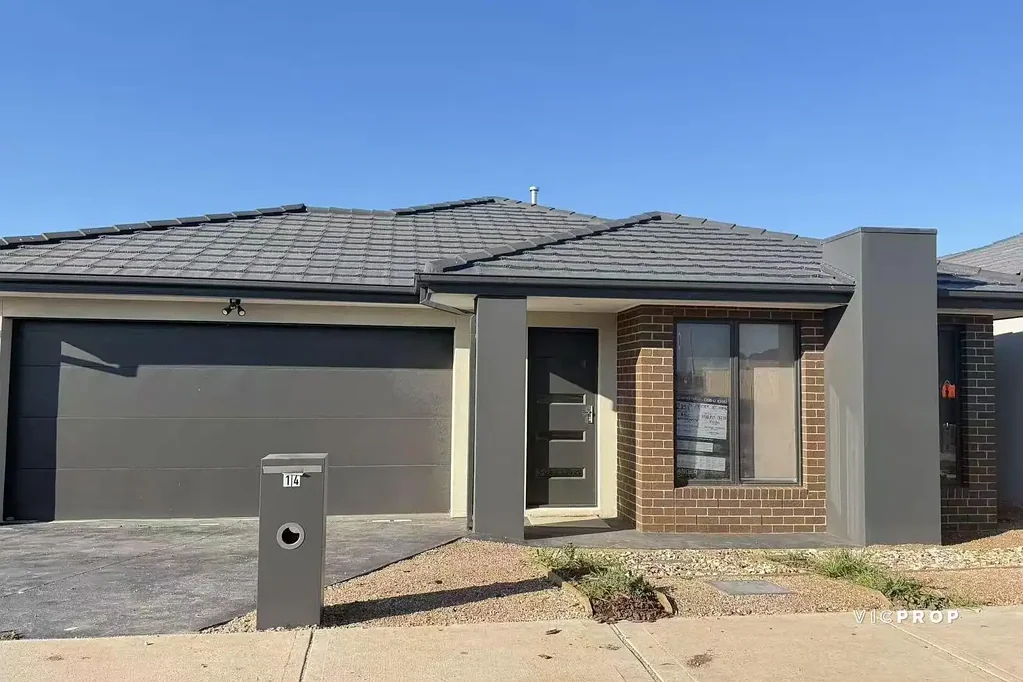 Stylish Family Living in a Prime Mambourin Location