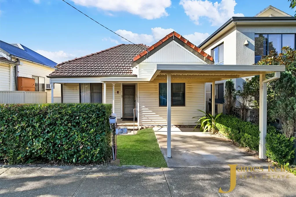 Lidcombe 2ห้องนอน Outstanding Potential !!!