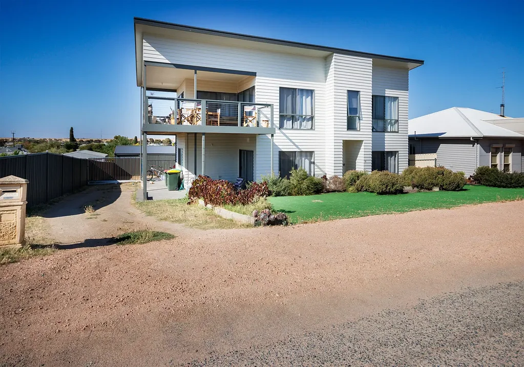 21 Calstock St, Moonta Bay, SA 5558