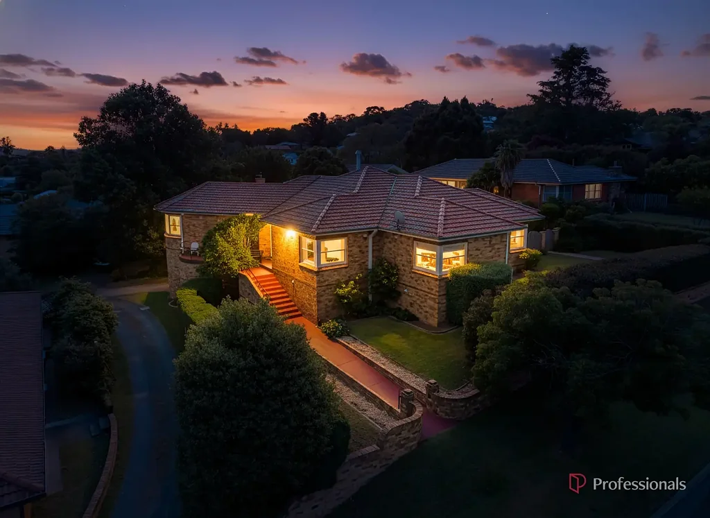 Armidale 4房  Prestigious Family Home With City Views in a Premier Central Location