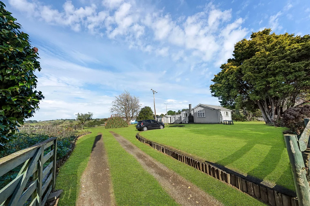 Awhitu 2Kwarto Awhitu Lifestyle Opportunity - Now $480,000