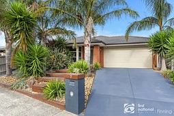 7 Bayley Place, Cranbourne West