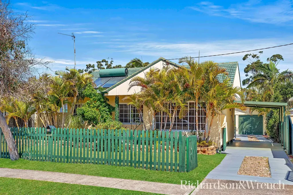 35 Dunban Road, Woy Woy, NSW 2256