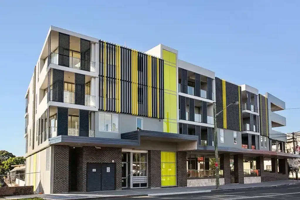 Modern & Convenient Studio Living in the Heart of Ashfield (Entrance Via Liverpool Road Across from Hair By Belleame)