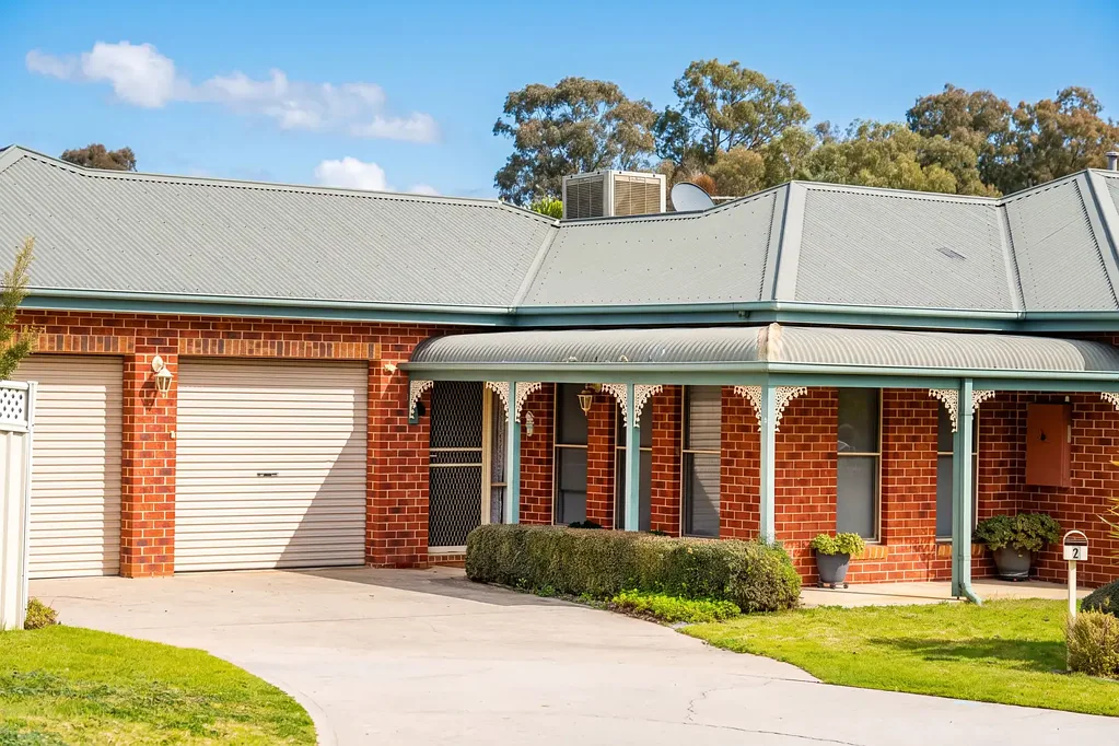 West Wodonga 3房  Neo-Federation Charm, Family Comfort & Caravan-Friendly Space