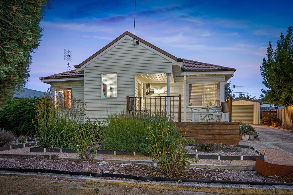 16 Reid Street, Brown Hill, VIC 3350