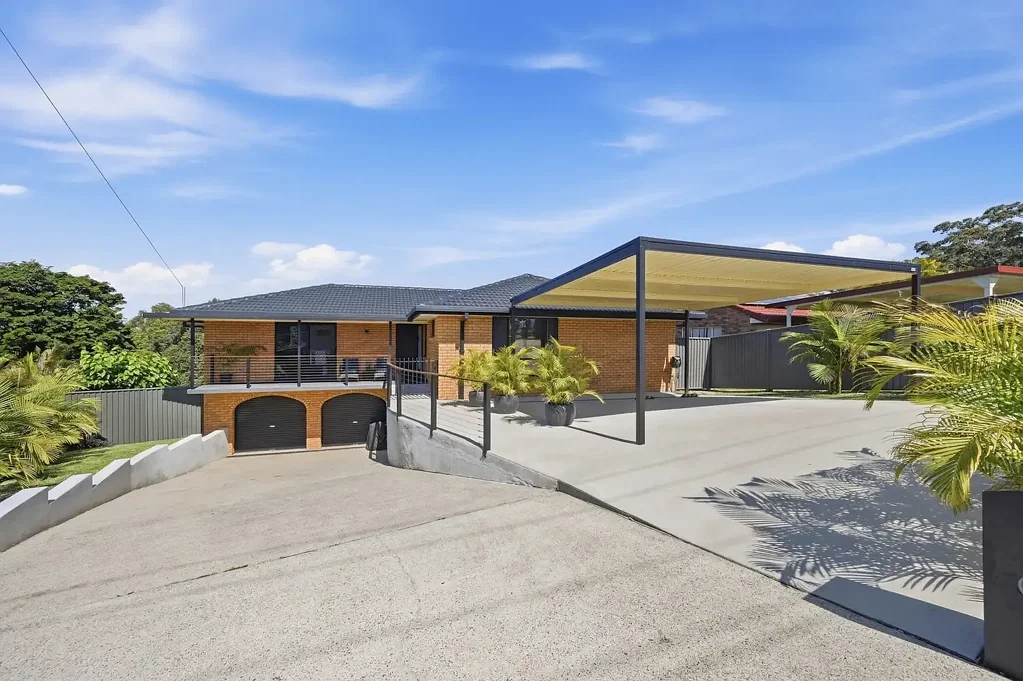 Coffs Harbour 4 Bedroom Coastal Charm Meets Natures Oasis with Versatile Dual living!