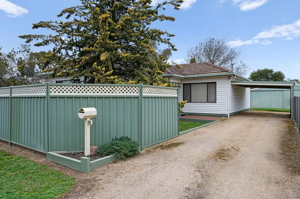 Benalla 2침실 Charming Weatherboard on a Spacious Block