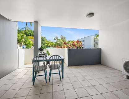 2/8 Catherine Street, Woolloongabba, QLD 4102, 2 Bedrooms, 2 Bathrooms, Apartment