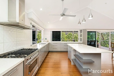 74 Pacific Haven Circuit, Pacific Haven, QLD 4659, 4房, 3浴, House