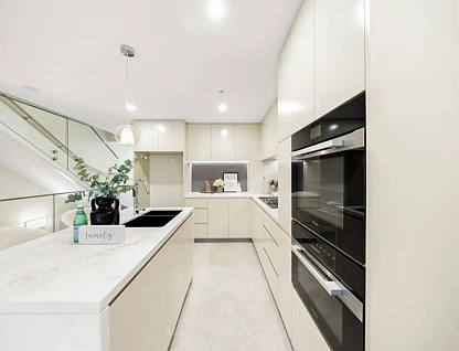 16a Park Crescent, Pymble, NSW 2073, 4 Kuwarto, 3 Banyo, Townhouse