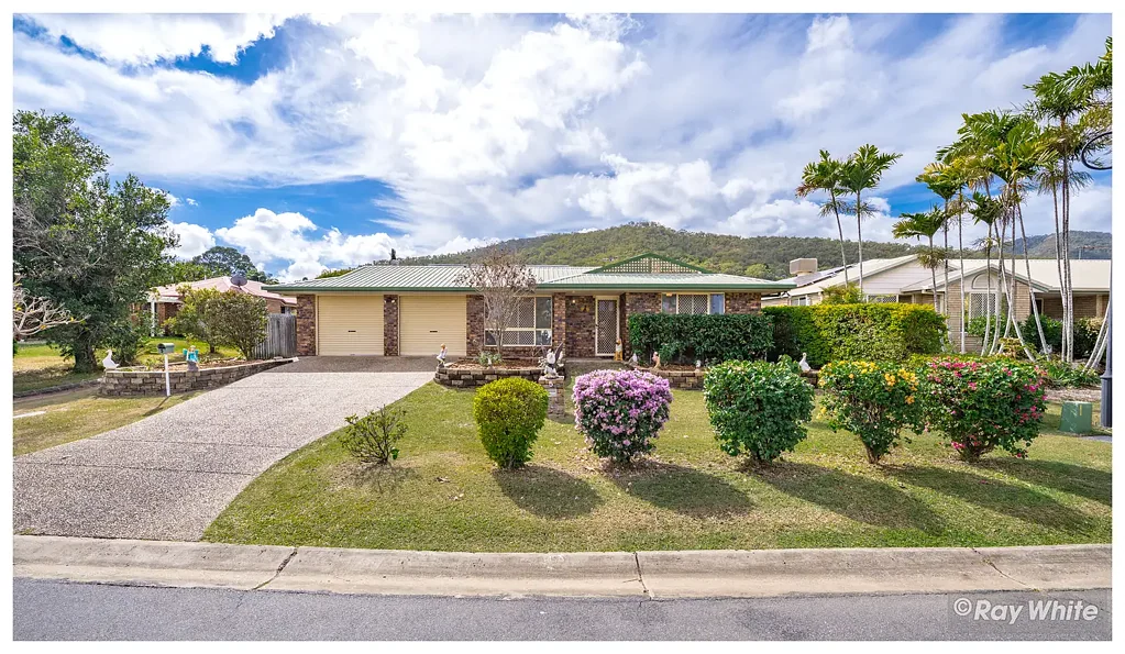 Norman Gardens 3침실 Solid, Spacious & Ready to Move In - 5 Kurrajong Place, Norman Gardens