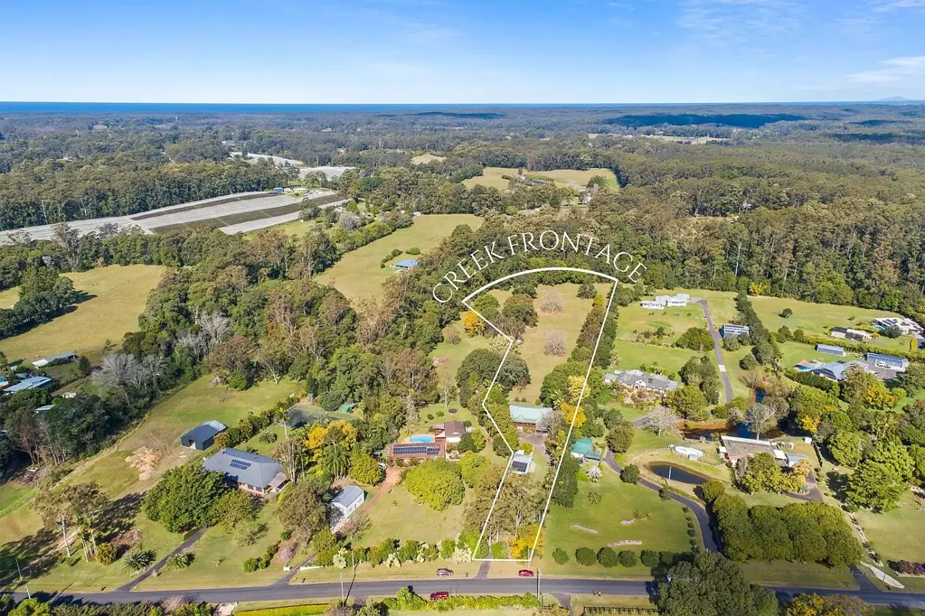 Bonville 6 Bedroom Creekfront Lifestyle Haven on 2 Picture-Perfect Hectares