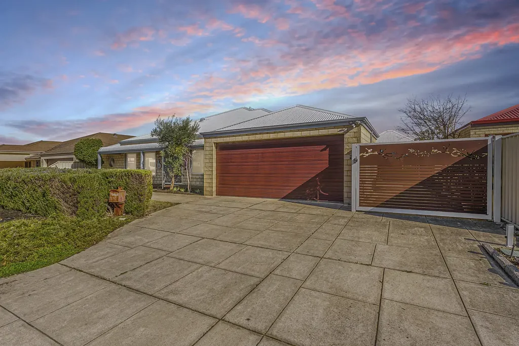 Lakelands 4房  FABULOUS FAMILY HOME !!!
