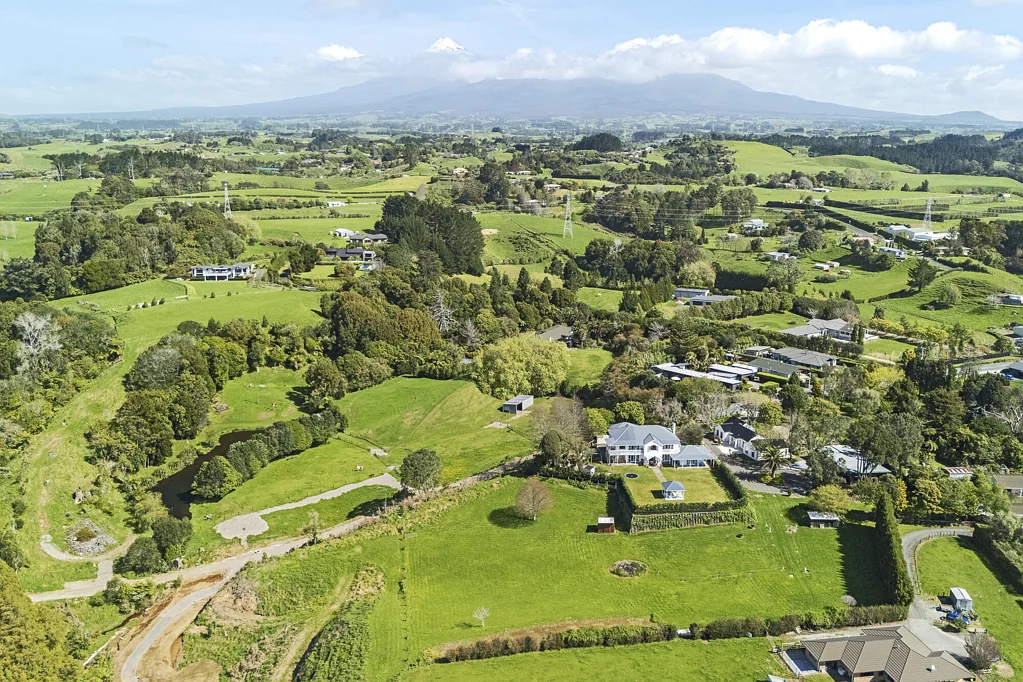Hurworth Prime sections with city and country appeal