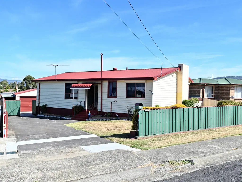 17 Phillips Avenue, New Norfolk, TAS 7140