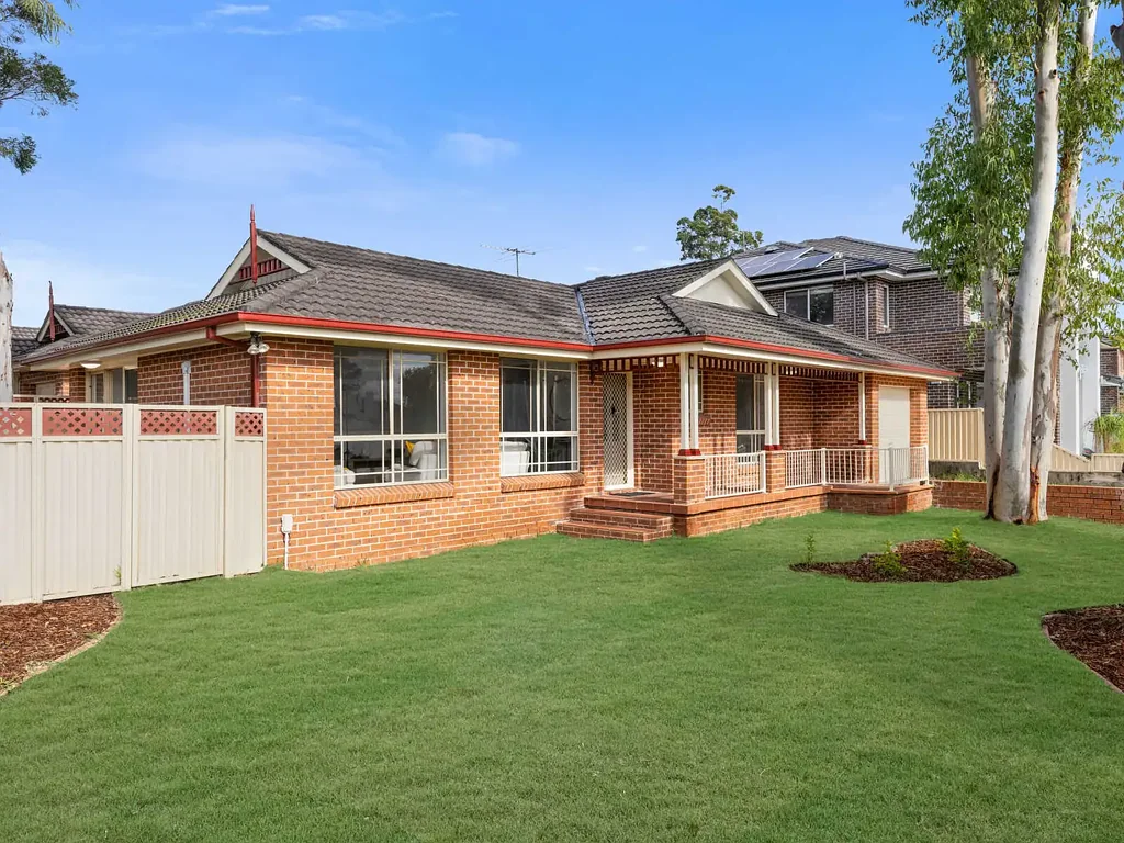 Girraween 3침실 Low-Maintenance Living in a Freestanding Villa with Street Appeal!