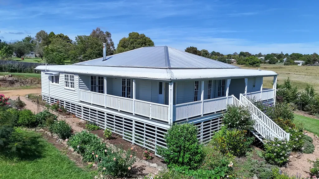 Tenterfield 4 Bedroom Tranquil Living on 5.2 Acres