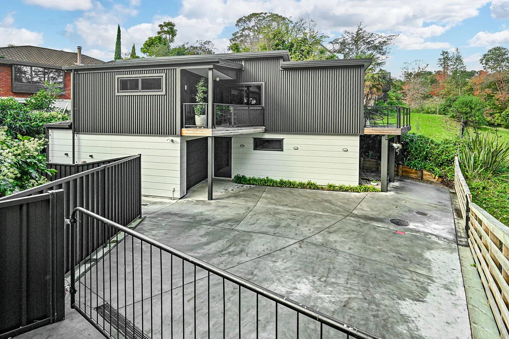 Havelock North 3침실 2 year old quality on the reserve + attached flat