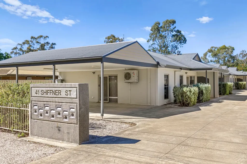 Violet Town 2બેડરૂમ Premiere 2 Bedroom Modern Unit – First Time Offering – Front Position