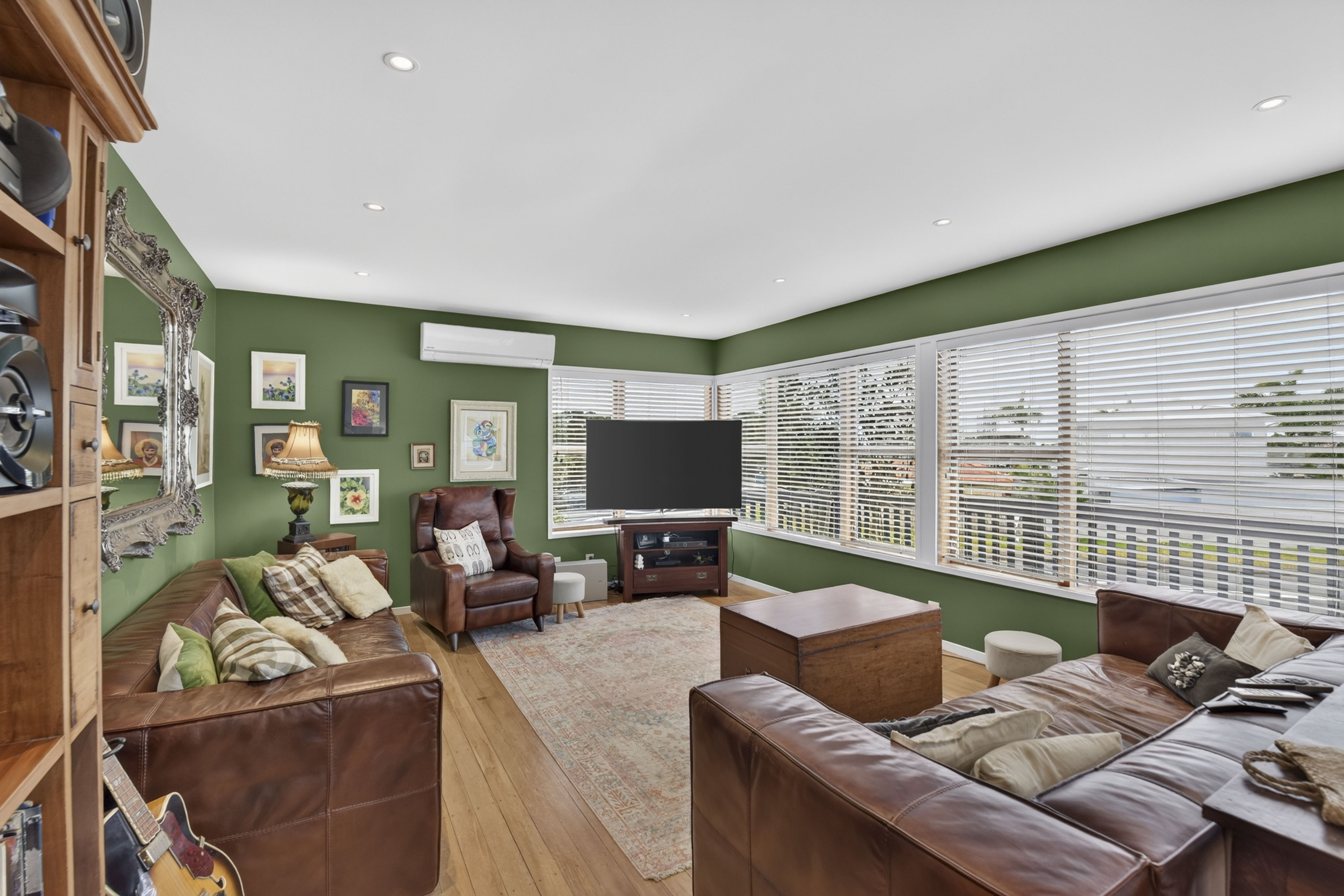 250 Centreway Road, Orewa, photo 3