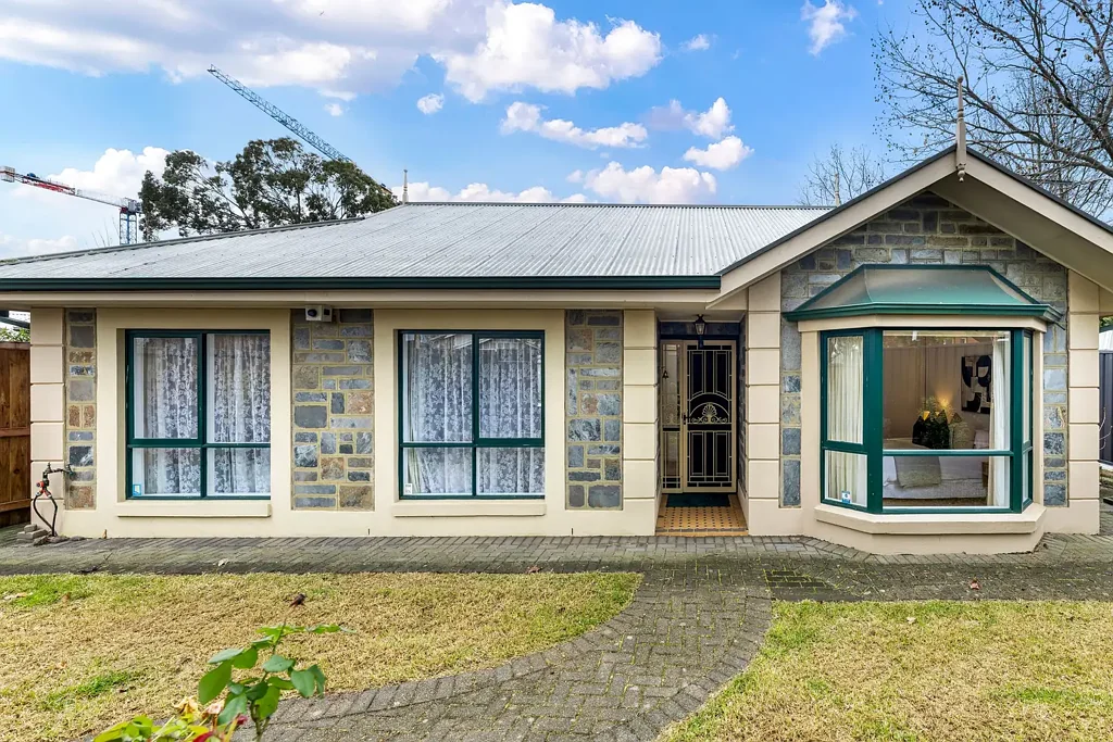 Frewville 3Kwarto A Blue-Ribbon Inner-East Base with Lifestyle Brilliance in Every Direction.