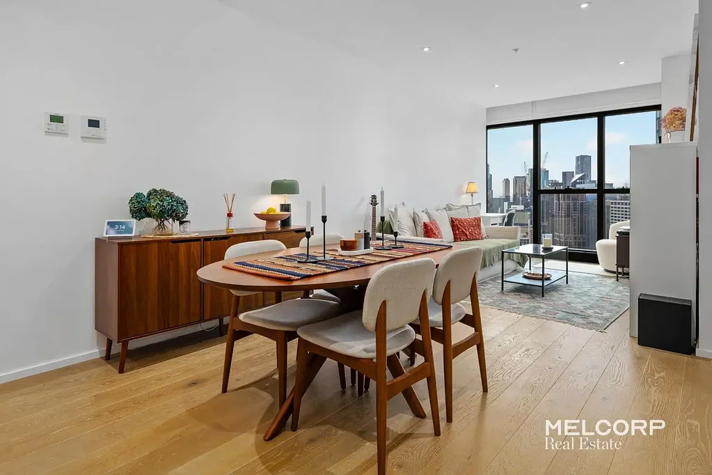 Southbank 2chambre Lavish north facing gem at Prima Tower with stunning vistas