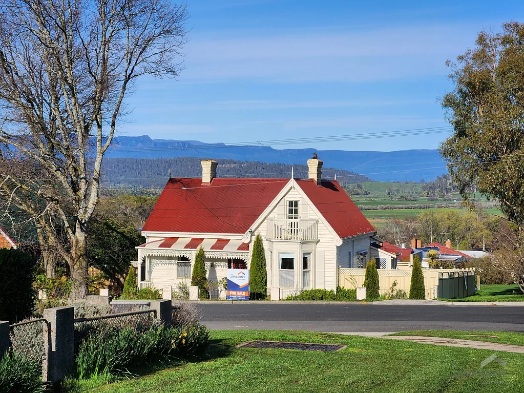 Deloraine 4બેડરૂમ The Manse with Views
