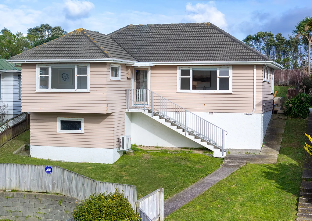 95 Kenmore Street, Newlands, Wellington
