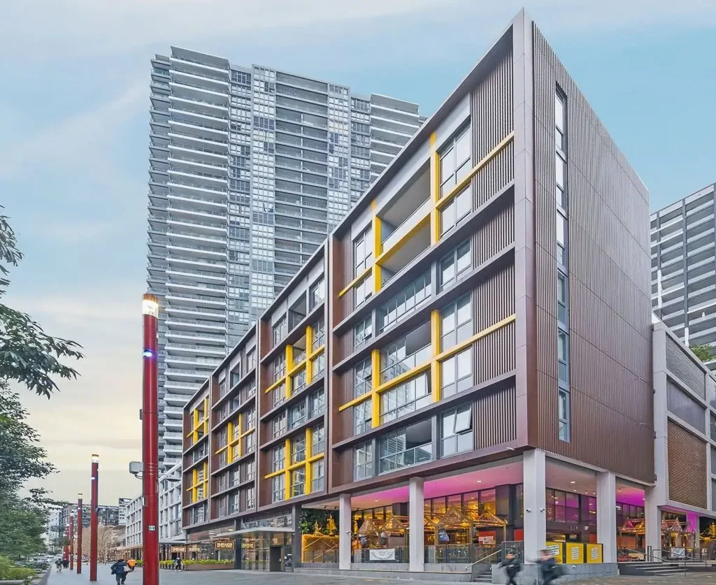 Chic One Bedroom Plus Office, Set in 'Wirth House'
